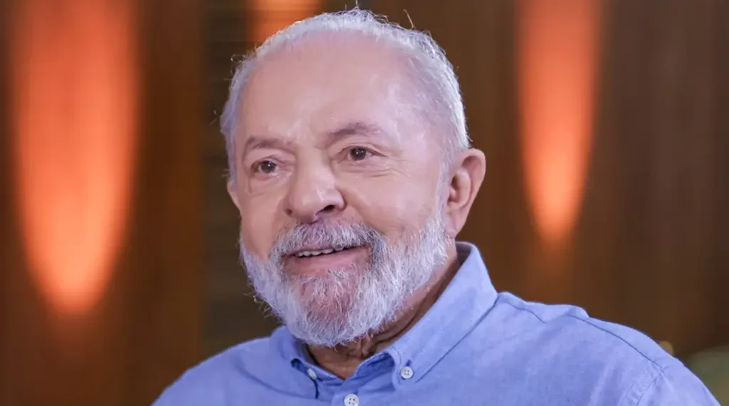 Lula passa por exames e é liberado para voltar a Brasília