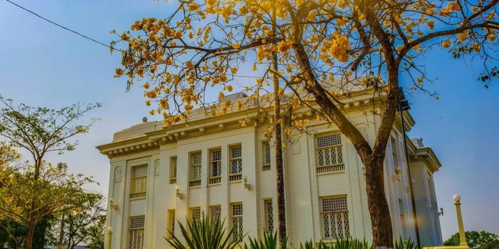 Governo divulga calendário com 16 feriados e 9 pontos facultativos para 2025 no Acre; veja a lista completa