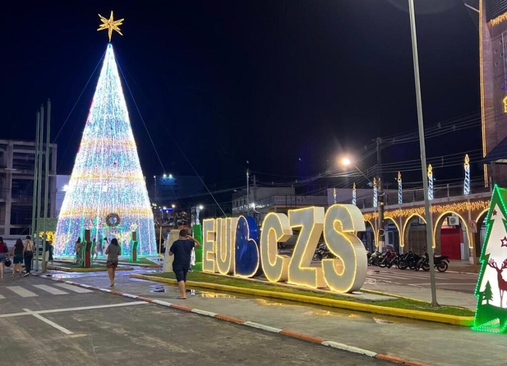 Acender das luzes acontecerá neste sábado (14) em Cruzeiro do Sul e terá distribuição de presentes
