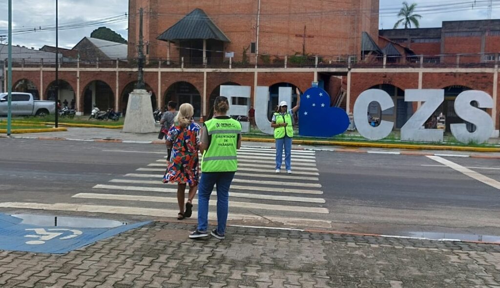 Detran intensifica ações de conscientização para a população de Cruzeiro do Sul