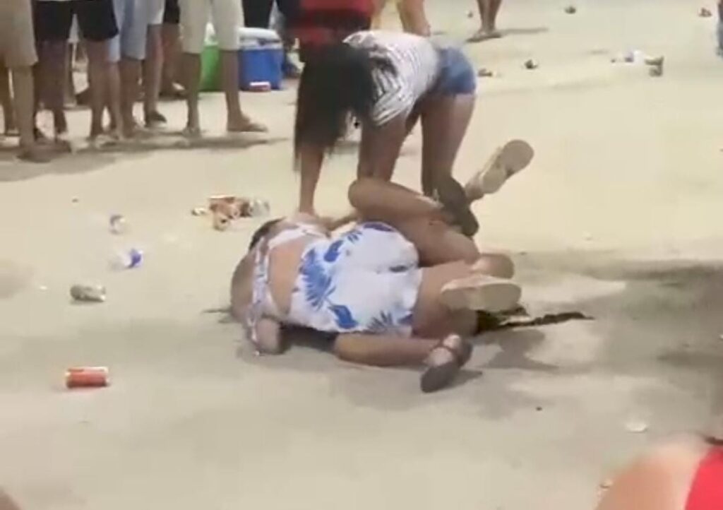 Briga entre mulheres é registrada durante confraternização em Mâncio Lima; ASSISTA