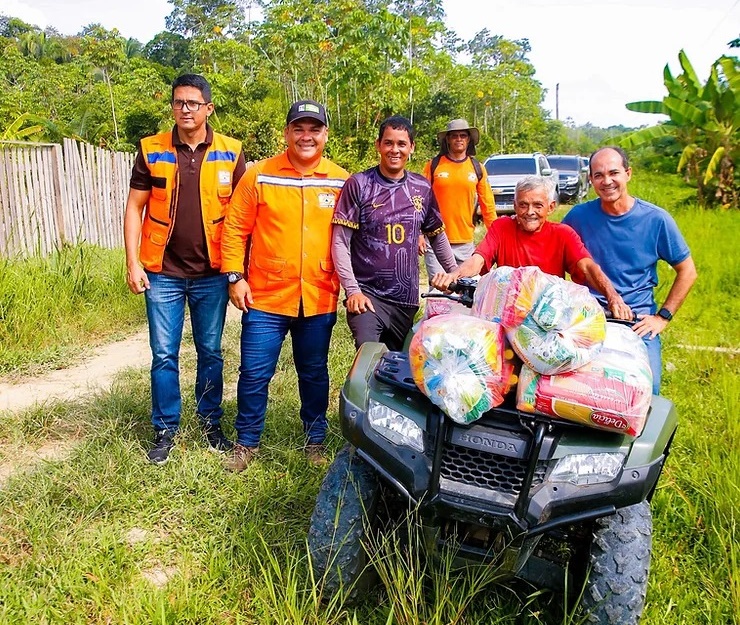 Prefeitura de Cruzeiro do Sul entrega 9 mil cestas básicas para famílias atingidas pela seca