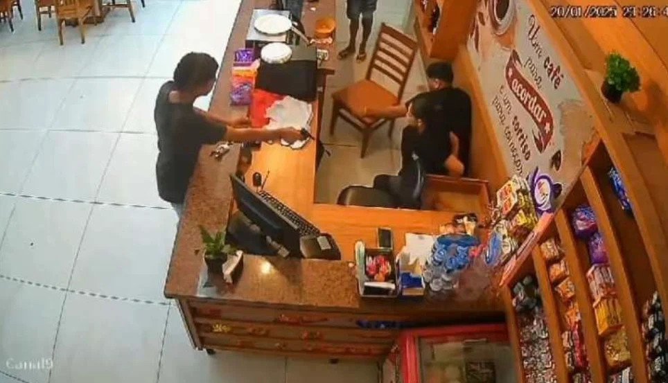 Criminosos fazem assalto em comércio e posto de combustível em Cruzeiro do Sul