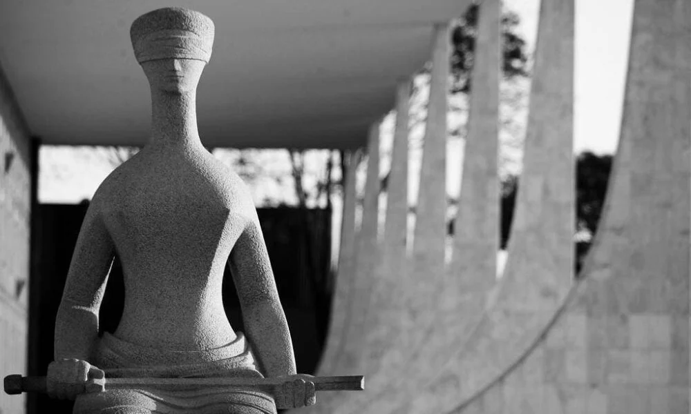 Volta de privilégio extinto há duas décadas faz juízes ganharem R$ 1 milhão