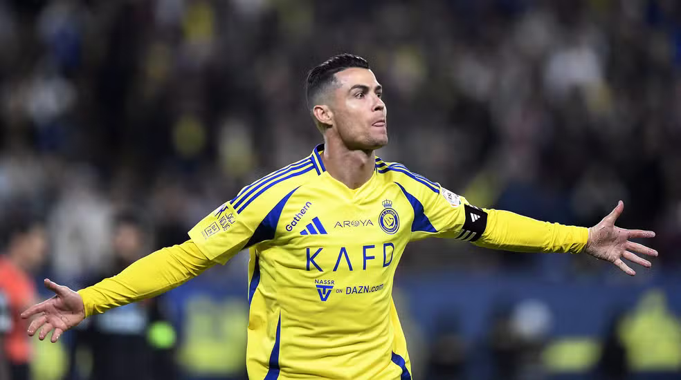 Cristiano Ronaldo renova com Al-Nassr por um ano, diz jornal
