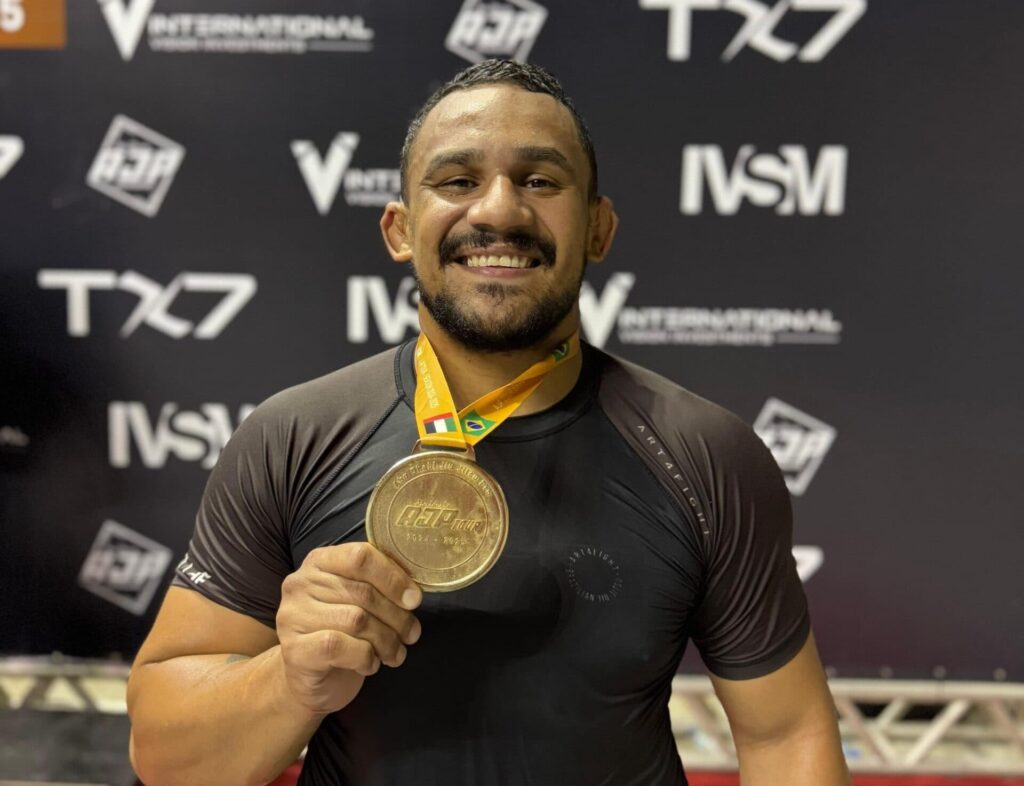Atleta acreano conquista mais uma medalha de ouro em competição nacional