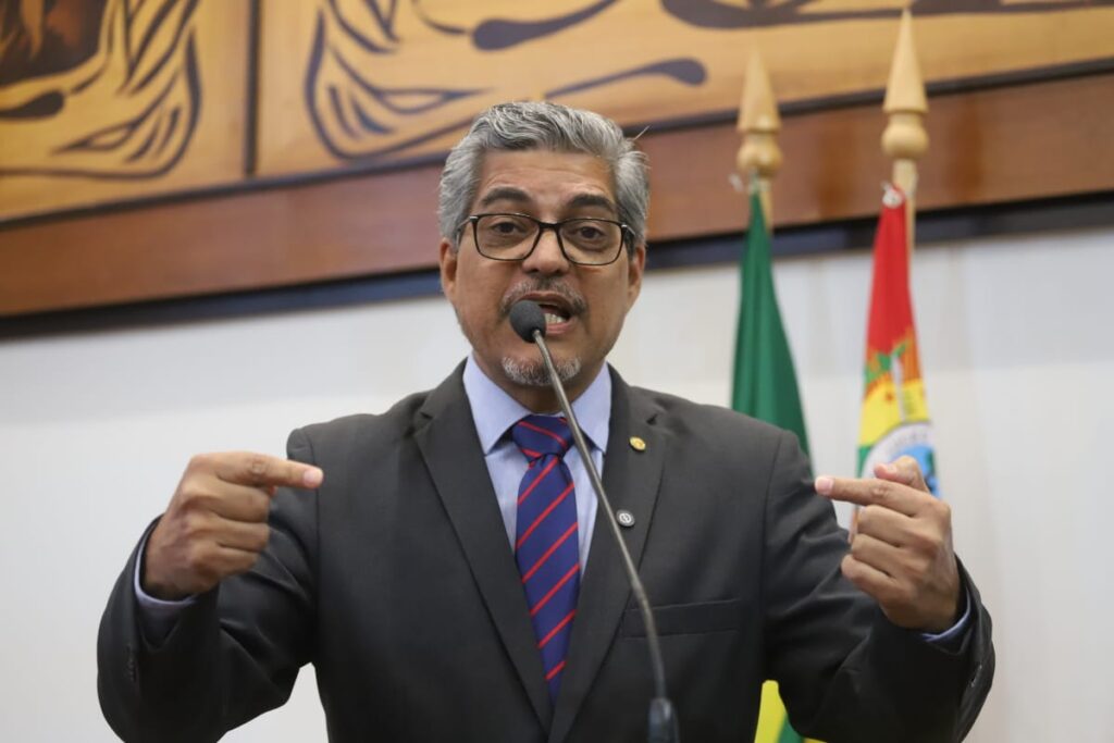 “Qualquer pessoa que tem responsabilidade democrática, sabe da gravidade do que houve”, diz Edvaldo sobre tentativa de golpe orquestrada por Bolsonaro