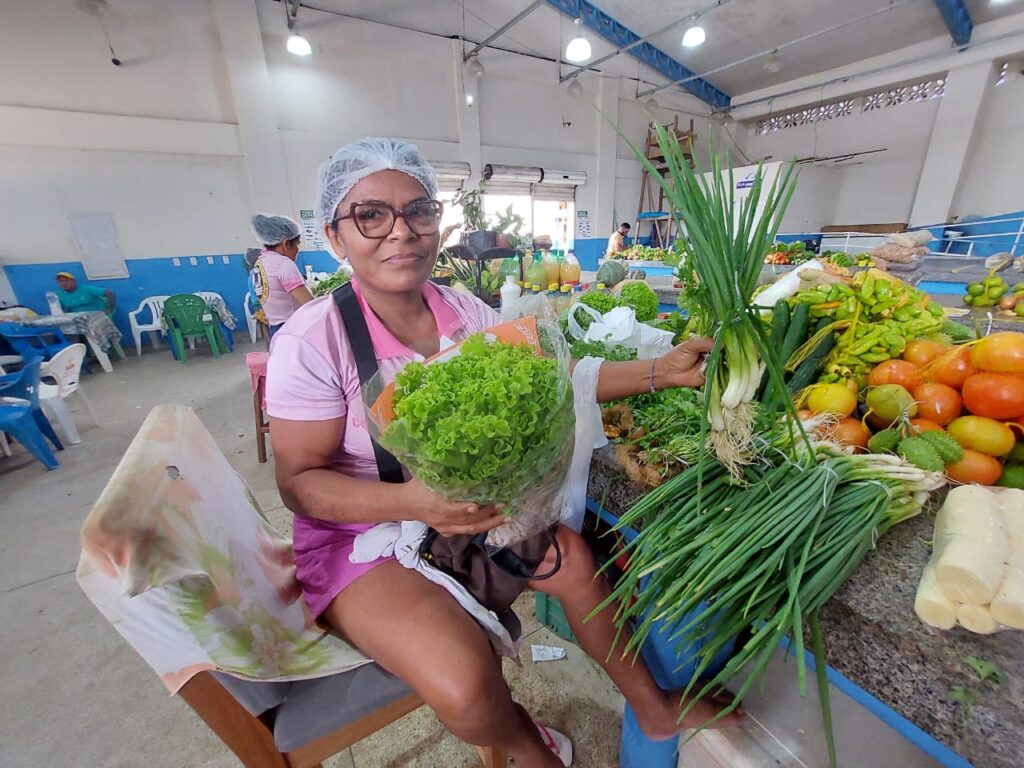 Preço da verdura no Mercado Municipal de Cruzeiro do Sul permanece estável
