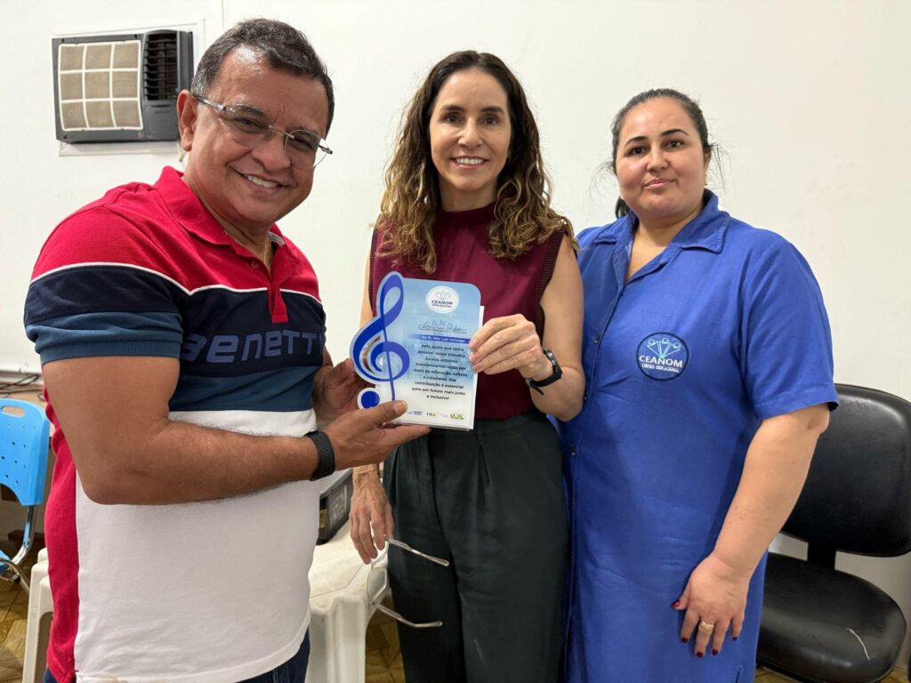 Gonzaga destina emenda que vai beneficiar dezenas de crianças ribeirinhas com curso de informática