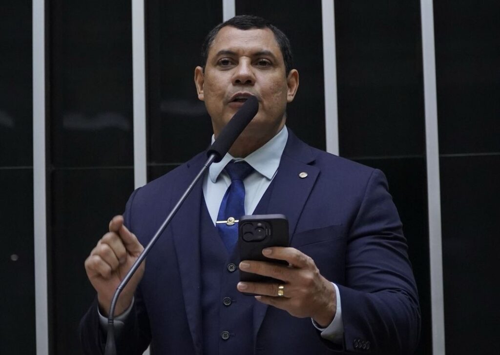 Apagão no Acre: Coronel Ulysses cobra explicações e soluções urgentes