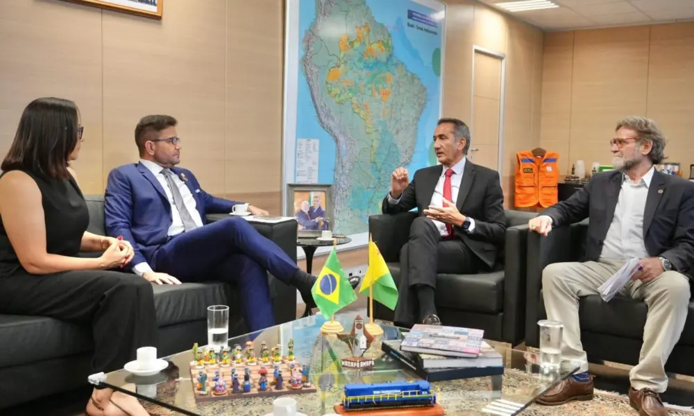 Gladson Cameli e vice-governadora pedem ajuda federal para possível enchente no Acre