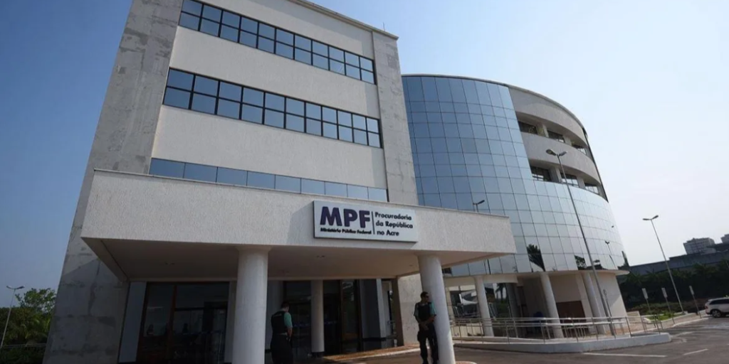 MPF firma acordo com Cruzeiro do Sul para recuperação de área degradada pela extração ilegal de argila