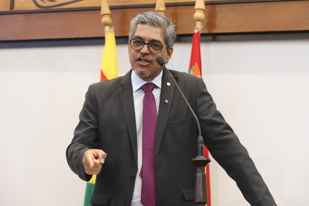 Edvaldo sai em defesa das prerrogativas da Assembleia no episódio em que envolve a proibição da entrada de Jarude em área de piscina pública