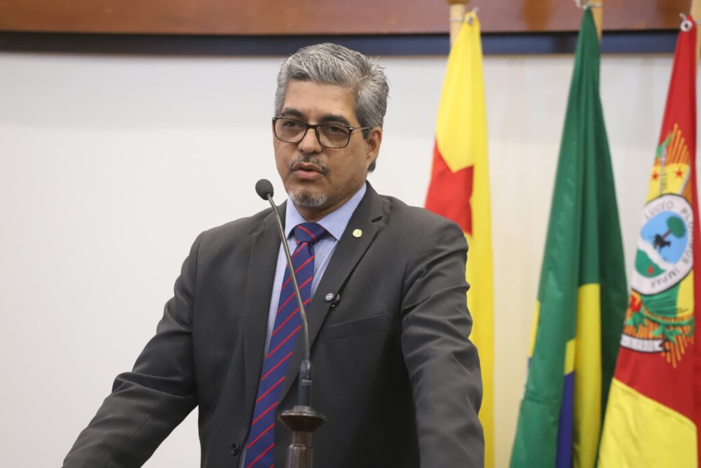 Edvaldo defende integração dos municípios isolados e cobra agilidade no estudo de impacto de estrada que liga Porto Walter a Rodrigues Alves