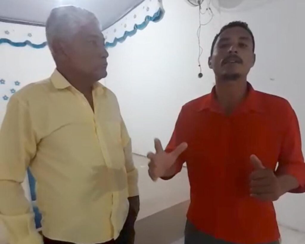 “Fui vítima de um feitiço que minha família tentou jogar em mim”, diz homem que tentou se jogar de residência