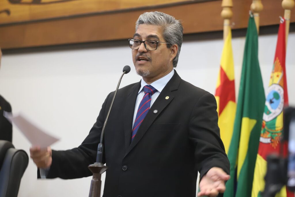 Edvaldo Magalhães defende a aquisição de polpas de frutas pela merenda escolar: ‘os recursos existem’