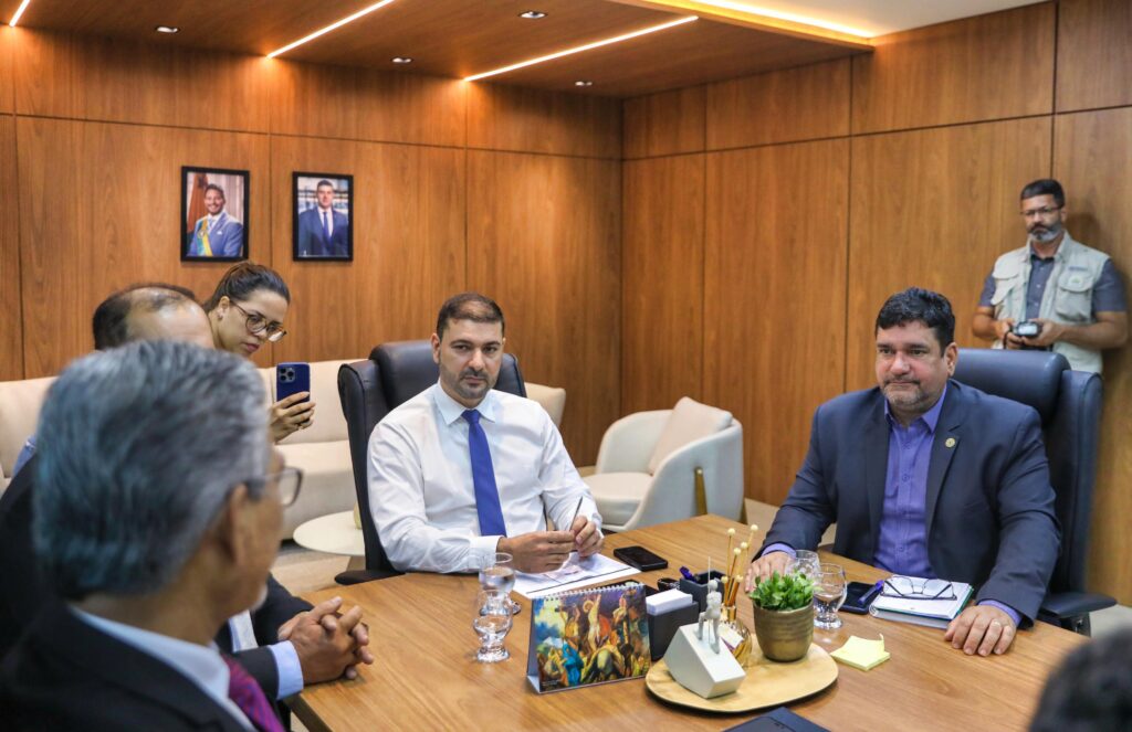 Preocupado com o risco de perda da produção dos fruticultores, Nicolau Jr mobiliza deputados que cobram solução da SEE