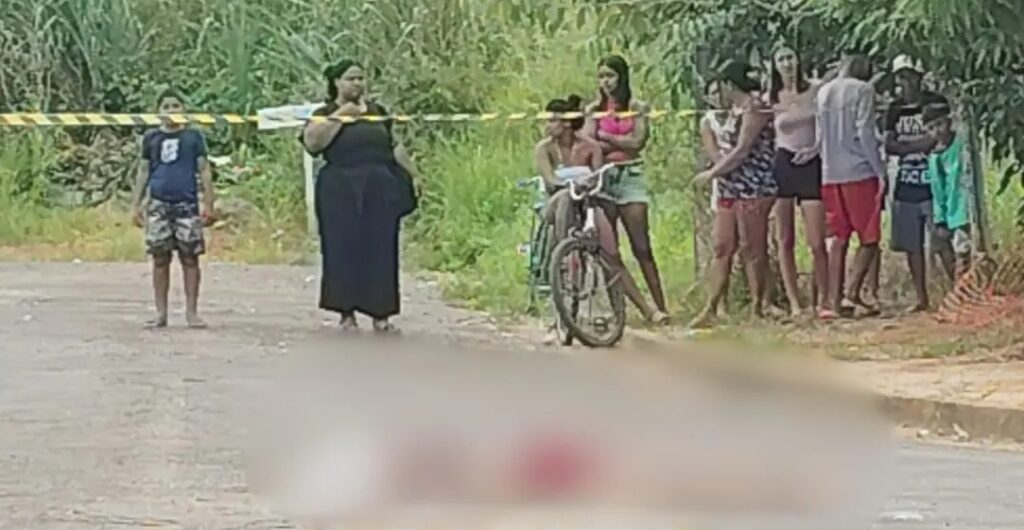 Mulher mata própria filha de 2 meses e é linchada até a morte na Cidade do Povo