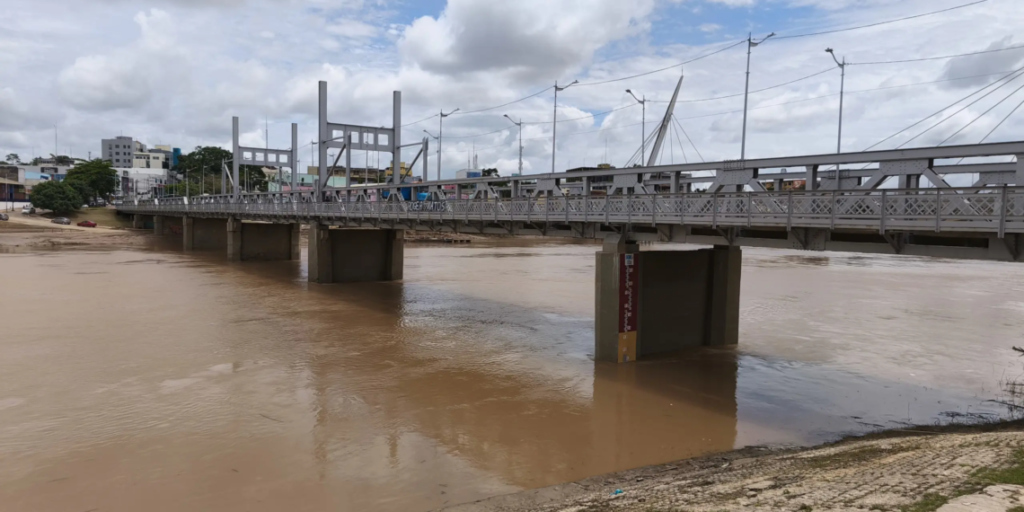 Mesmo com chuva de quase 40 mm, Rio Acre baixa mais 67 centímetros em 24 horas em Rio Branco