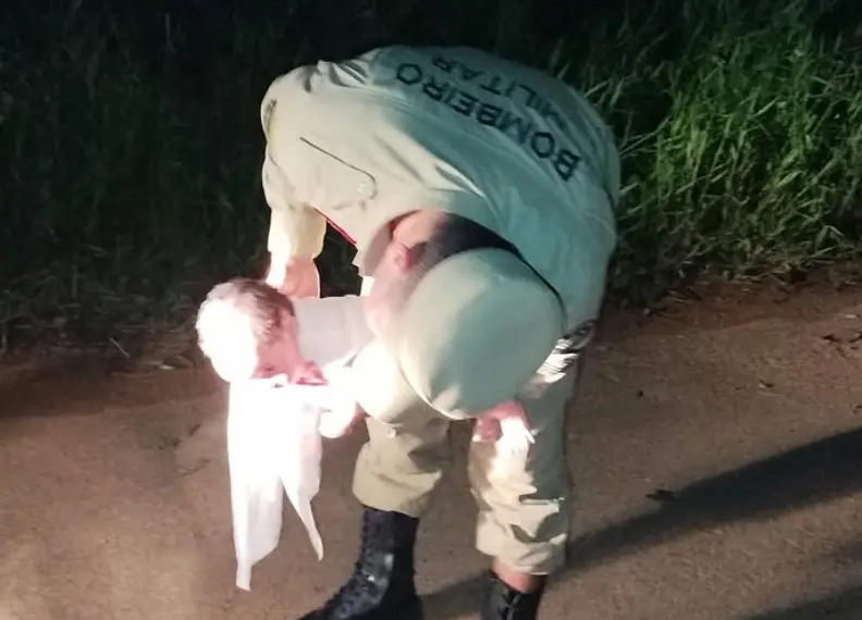 Bebê de 2 meses é socorrida por bombeiros após engasgo, no interior do AC