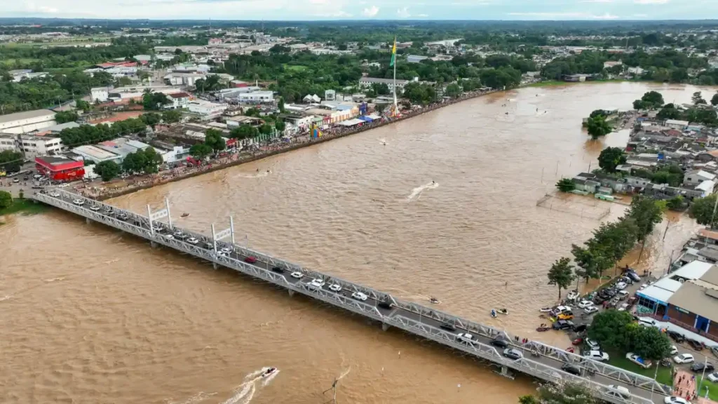 Quase 30 mil pessoas já foram atingidas pela cheia do Rio Acre, diz Defesa Civil