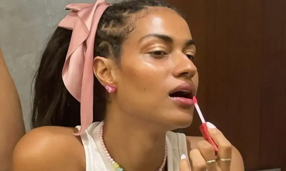 Atriz trans que interpretará Geni já está em Cruzeiro do Sul