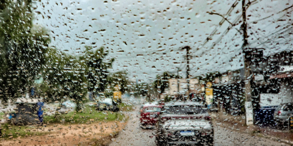 Inmet emite alerta de chuvas intensas para todo Acre; ventos podem chegar a 60 km/h
