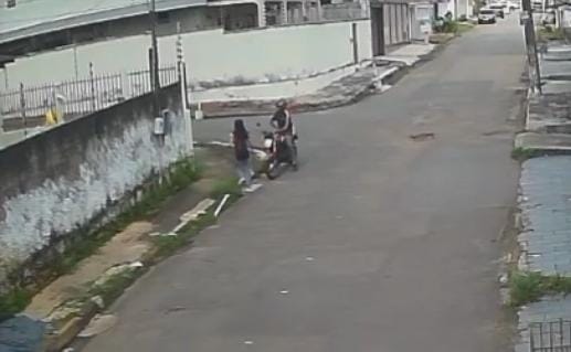 No Acre, estudante reage a tentativa de assalto e entra em confronto com assaltante; ASSISTA