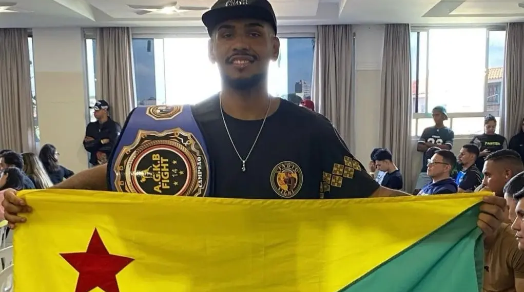 Acreano conquista cinturão no A.G.K.B Fight e celebra vitória histórica em São Paulo