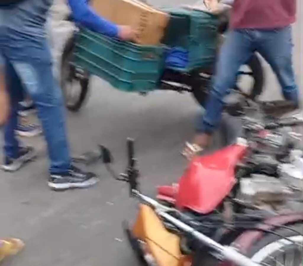 Acidente de trânsito é registrado na Lauro Muller, em Cruzeiro do Sul; ASSISTA