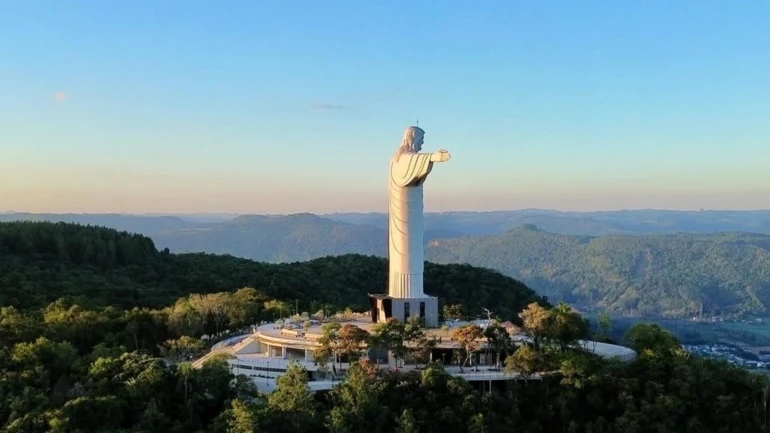 RS inaugura maior Cristo do Brasil com homenagem a italiano