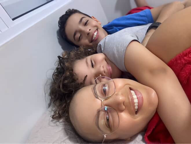 No Dia das Mães, a força de vontade de Claudiane inspira uma luta pela vida