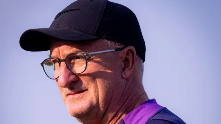 Dorival aponta Corinthians ‘organizado’ e prevê time mais criativo com Garro e Depay