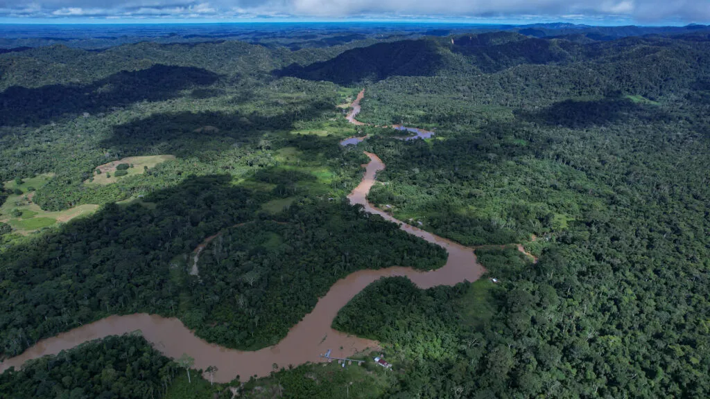 Serra do Divisor é vista como monumento sagrado e misterioso por povos nativos e indígenas do Peru