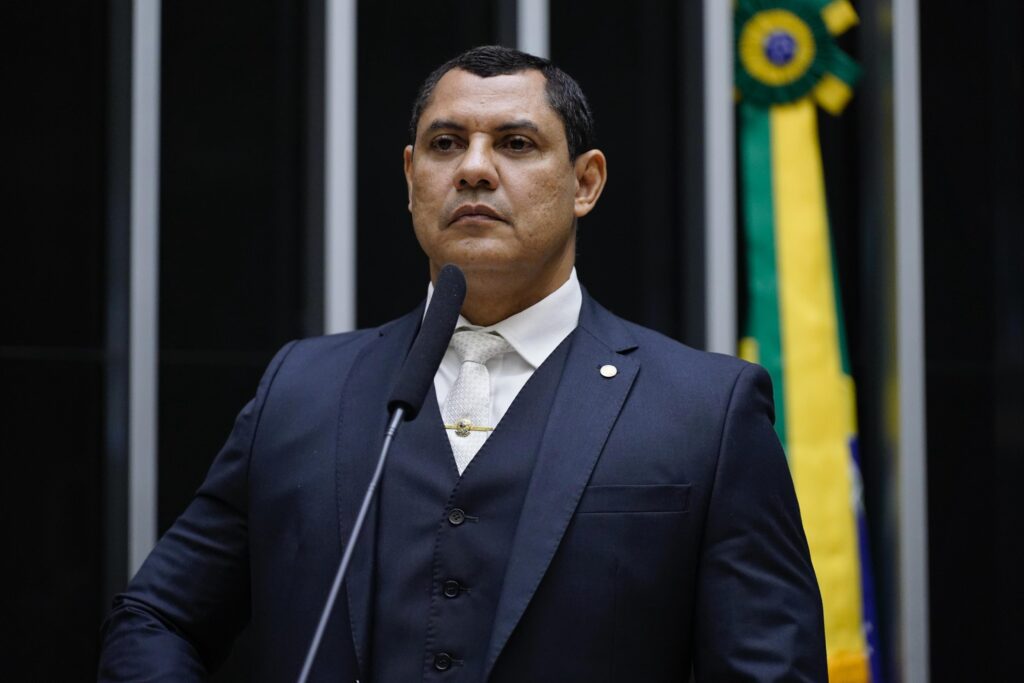 Deputado Coronel Ulysses propõe tipificação de crime hediondo para descontos indevidos em benefícios do INSS