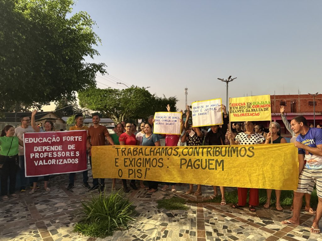 Professores cobram valorização e denunciam crise na educação de Guajará (AM)