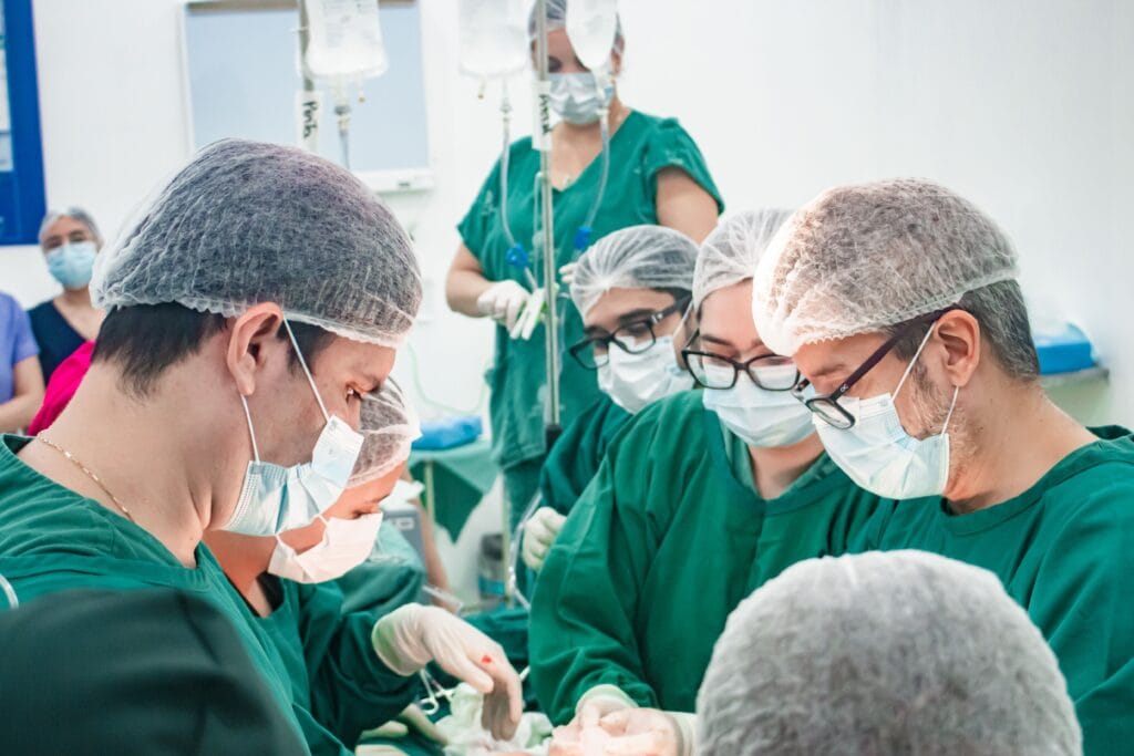 Pacientes de Rio Branco e Cruzeiro do Sul recebem nova chance de vida com transplantes de fígado e rim, a partir de doação local