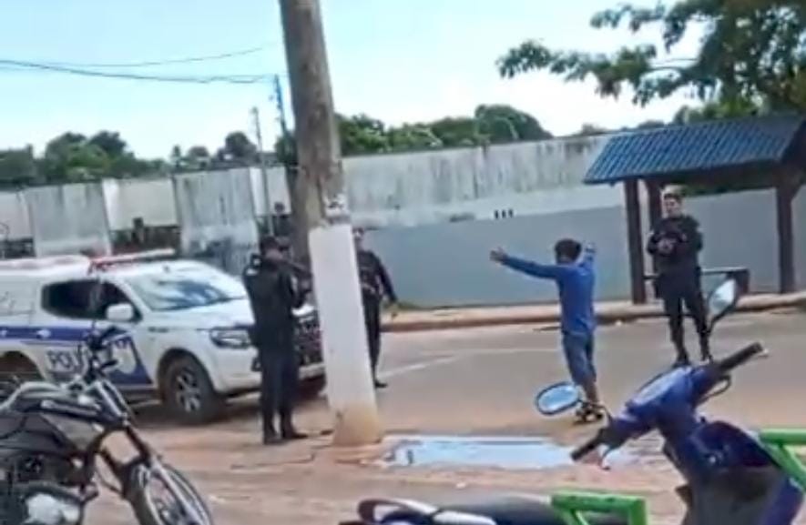 Homem é morto a tiros após esfaquear uma pessoa e atacar policial militar em Rio Branco; ASSISTA