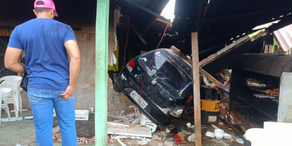 Motorista embriagado invade churrascaria e deixa quatro feridos em Rio Branco