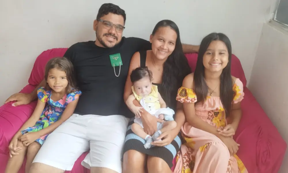 Após 75 dias internado, bebê com cardiopatia vence bronquiolite e família celebra Dia das Mães em casa