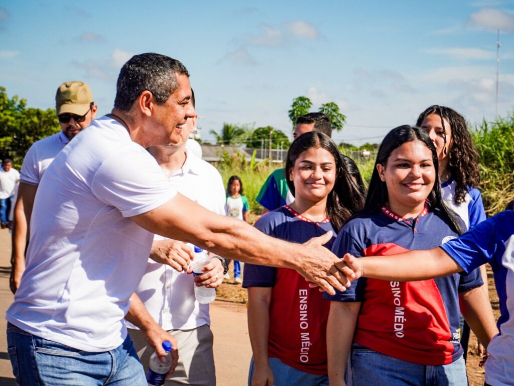 Deputado Coronel Ulysses participa da Caminhada da Paz na Cidade do Povo e reforça compromisso com a segurança das famílias acreanas