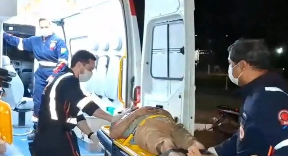 Caminhonete escorrega de macaco hidráulico e atinge peito de mecânico em Rio Branco