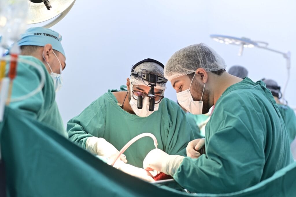 Com atuação de referência, Acre possibilita transplante de fígado a paciente do Amazonas