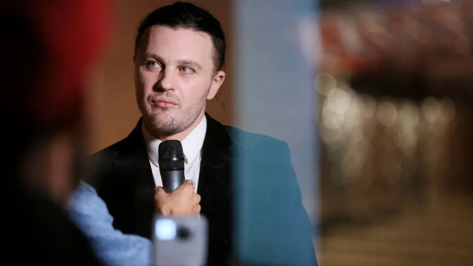 Ator das séries ‘Dawson’s Creek’ e ‘Hannibal’ é preso por abuso sexual