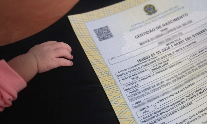 No Acre, mais de 8 mil mulheres registraram filhos sem o nome do pai na certidão