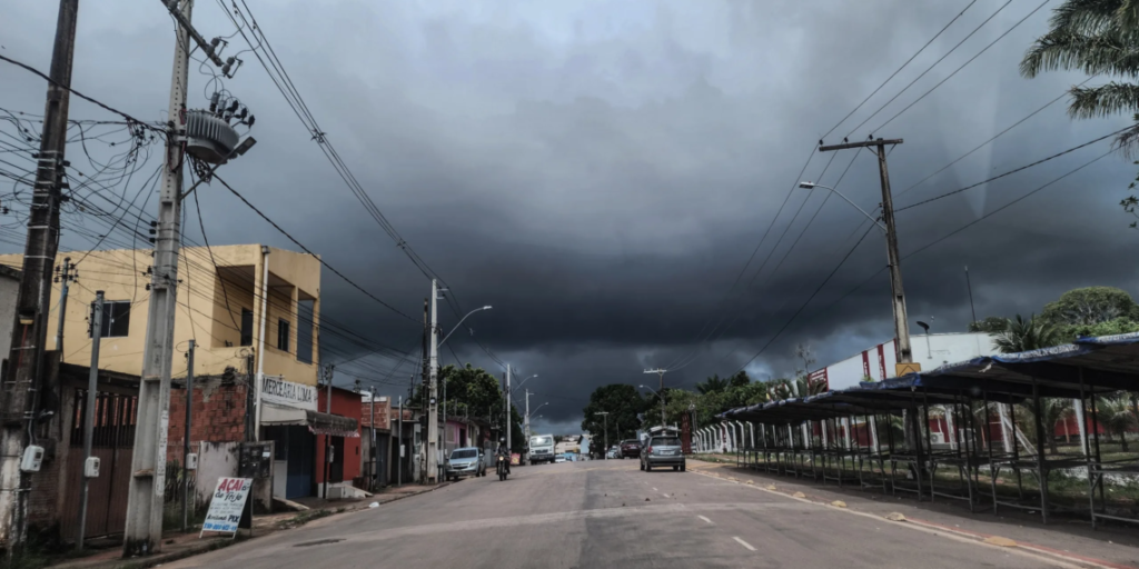 Cidades do Acre entram em alerta para chuvas fortes e ventos intensos de até 60 km/h