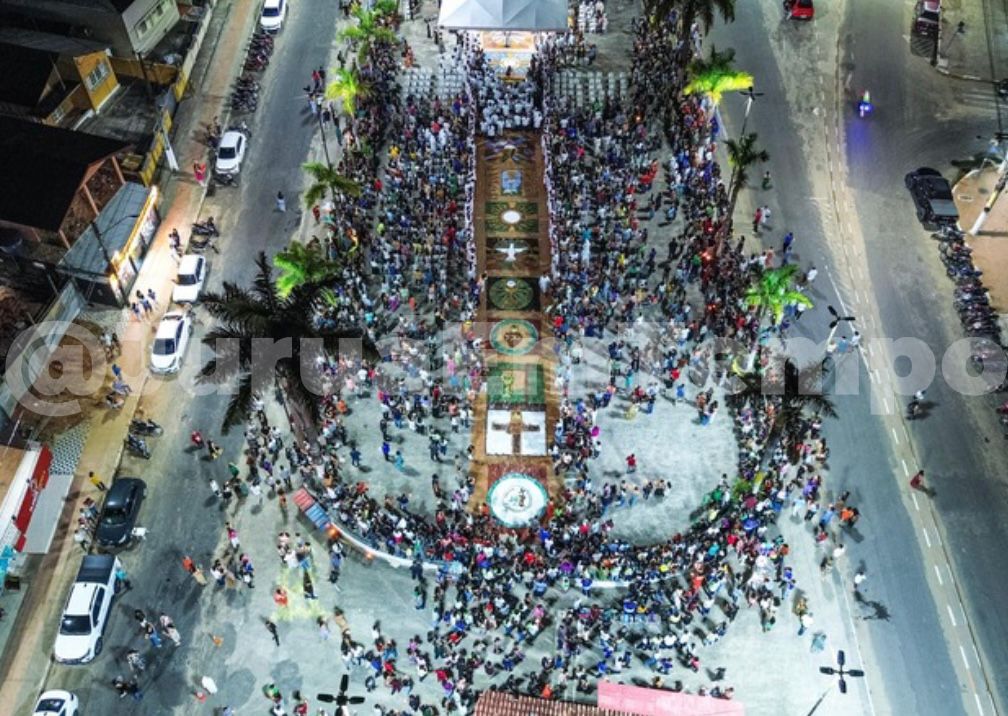 Procissão de Corpus Christi reúne milhares de católicos em Cruzeiro do Sul