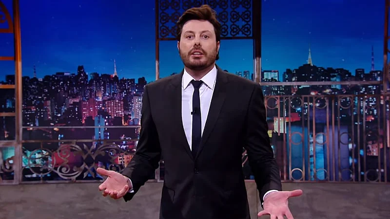 Danilo Gentili se manifesta sobre condenação de Leo Lins a oito anos de prisão