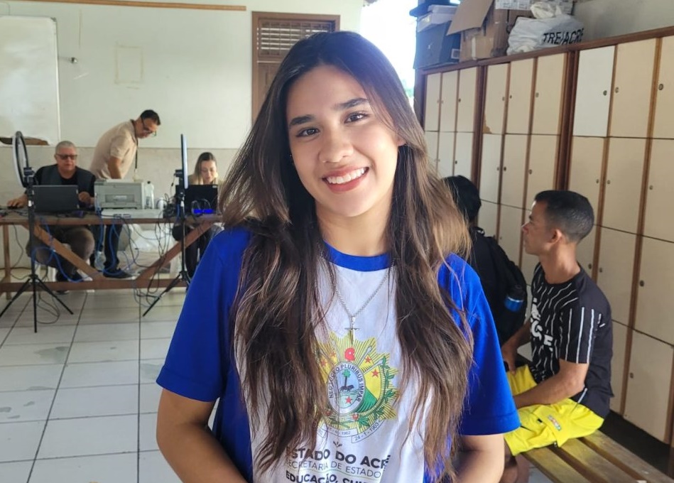 Justiça Eleitoral realiza ação para jovens tirarem título e conhecerem o valor do voto