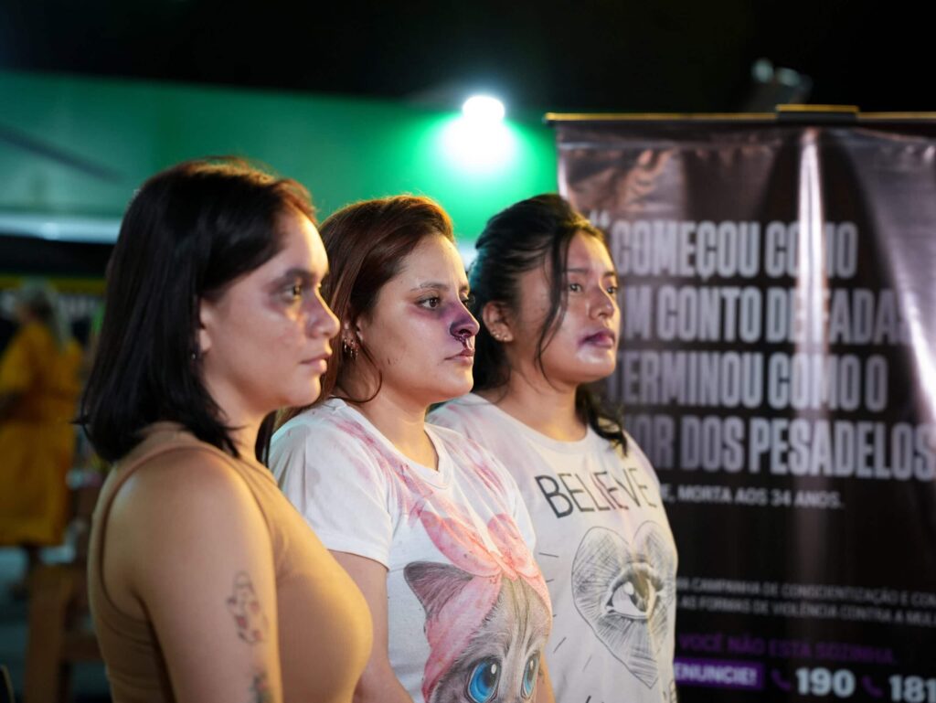 Campanha da Polícia Militar sobre violência contra a mulher impacta público na Expoacre